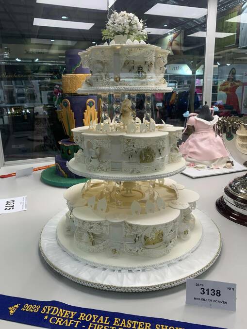 Prince William and Kate Middleton's wedding cake goes up for auction |  HELLO!